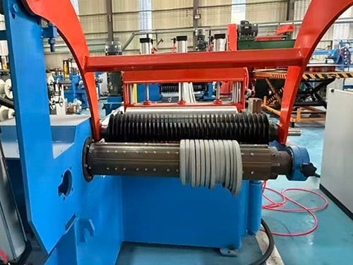 Станок продольной резки листового металла